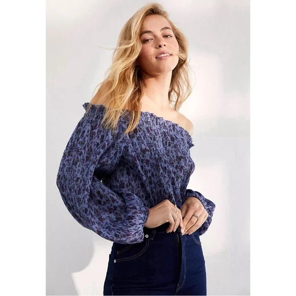 Free People Pretty Petal Off-Shoulder Blue Patterned Bodysuit NWT SZ M - Picture 2 of 15